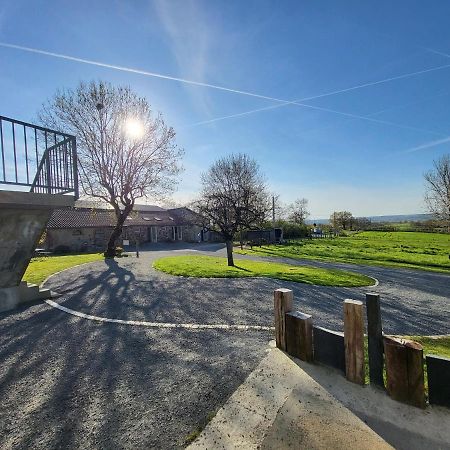 Le Logis Des Chons A La Campagne A Saint Hilaire Du Bois - Lys Haut Layon Le Plessis  Eksteriør billede