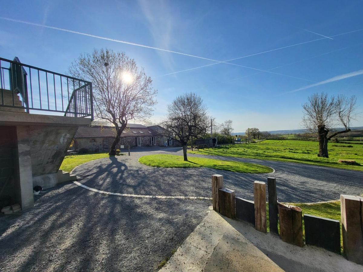 Le Logis Des Chons A La Campagne A Saint Hilaire Du Bois - Lys Haut Layon Le Plessis  Eksteriør billede